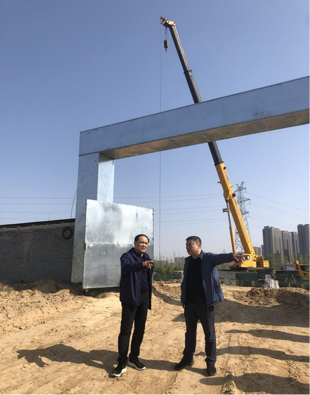 鄭州市建設投資集團有限公司黨委委員、副總經(jīng)理張巖到侯寨新鎮區安置區調研項目建設工作