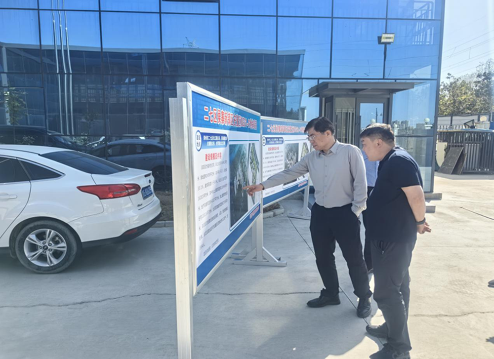 鄭州市建設投資集團有限公司黨委書(shū)記、董事長(cháng)汪洋到侯寨新鎮區安置區項目調研項目建設工作